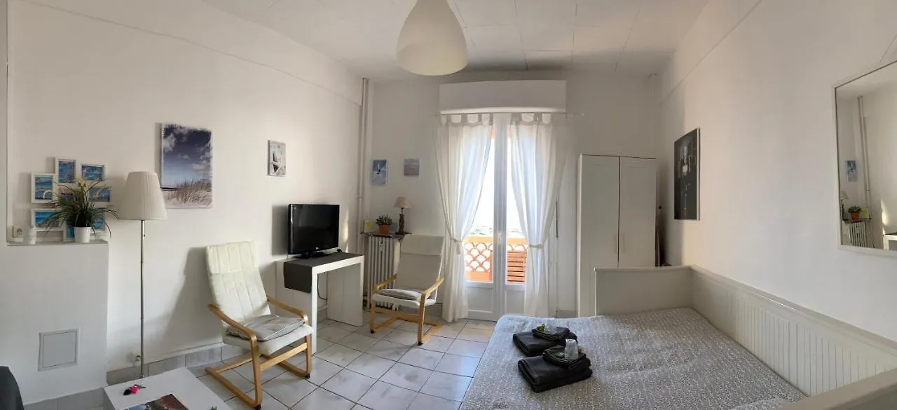 Amazing View Port Golfe-Juan And Garage Apartment